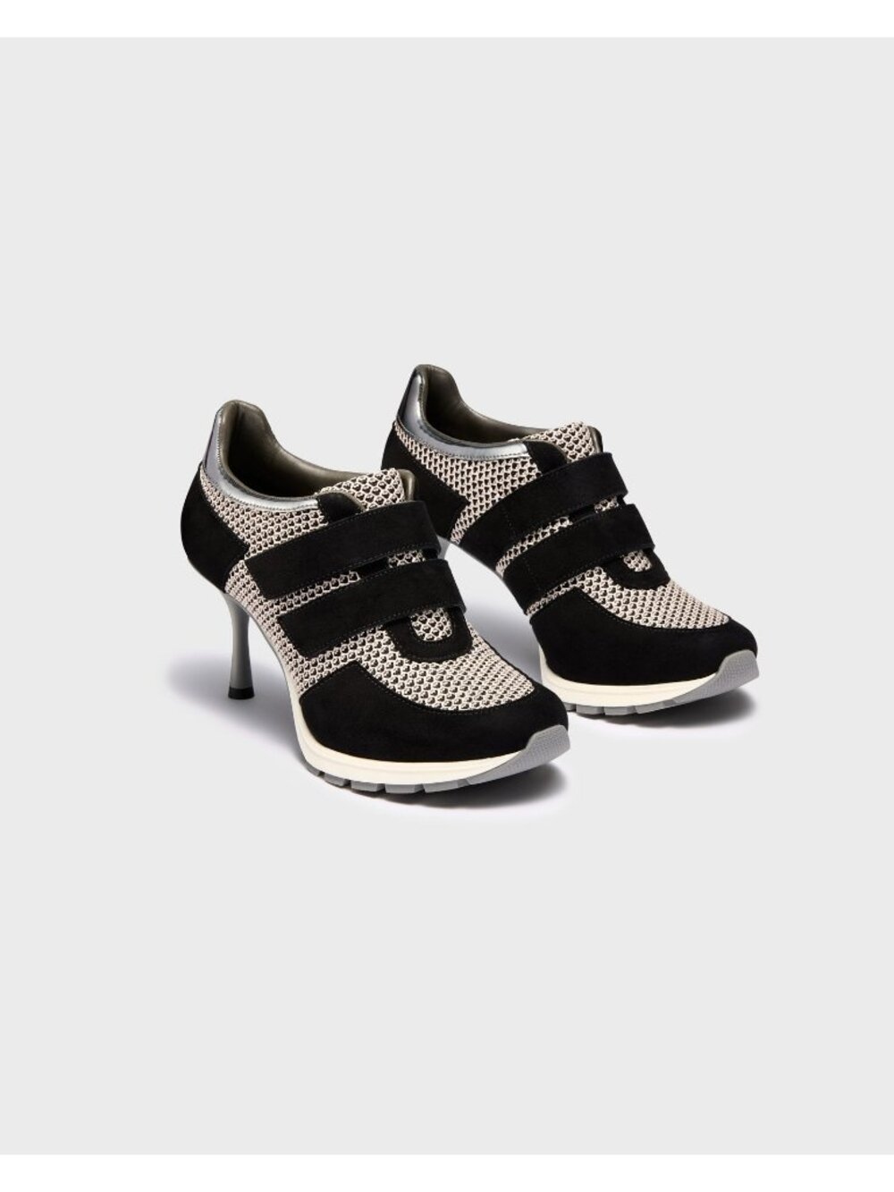 Sneex The Blake Hybrid Hy-Heel in Black/Off White 7 EUC